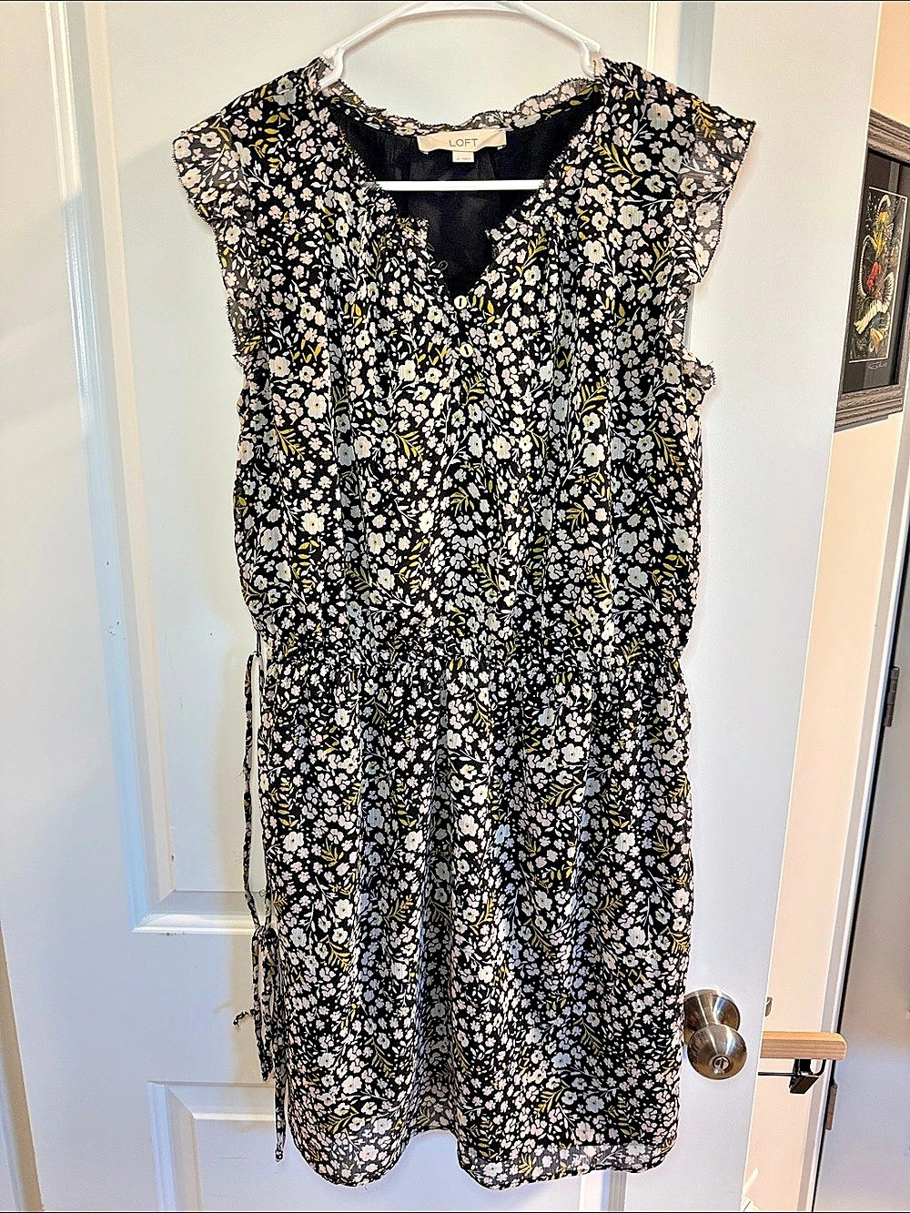 🥳 5 for $25 BUNDLE LOFT Floral Midi Dress in Black & Pink Size Medium